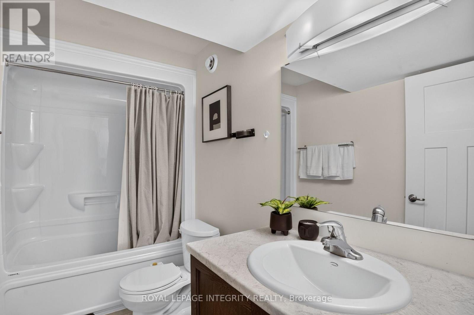 78 O DONOVAN DRIVE - 25