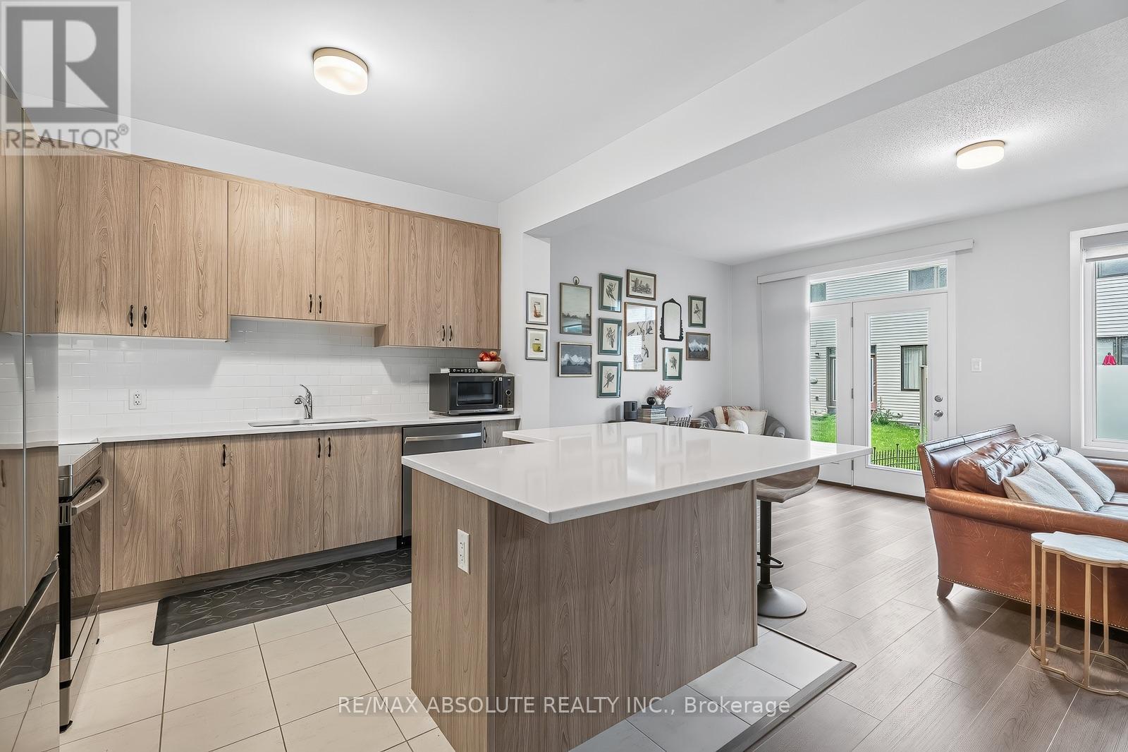 235 BILLRIAN CRESCENT - 13