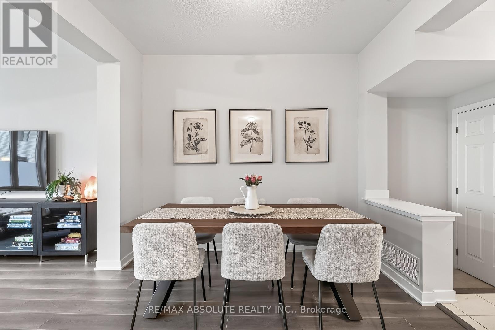 235 BILLRIAN CRESCENT - 14