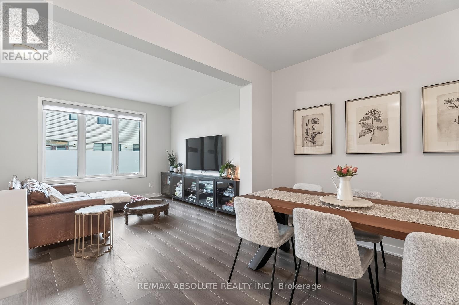 235 BILLRIAN CRESCENT - 16