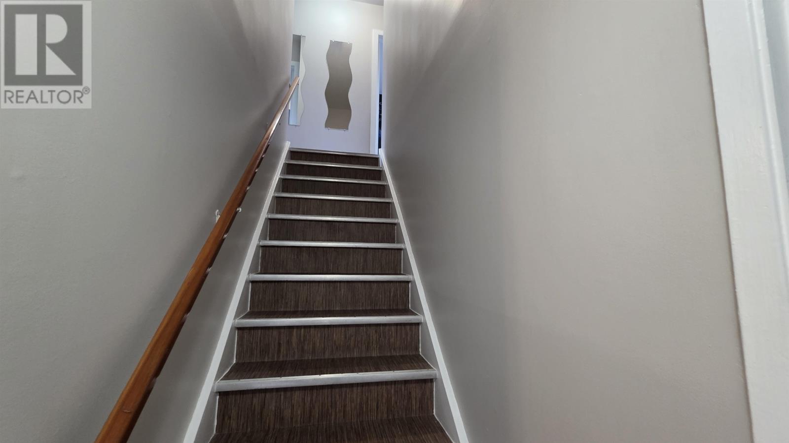 12 Drewry DR - 25