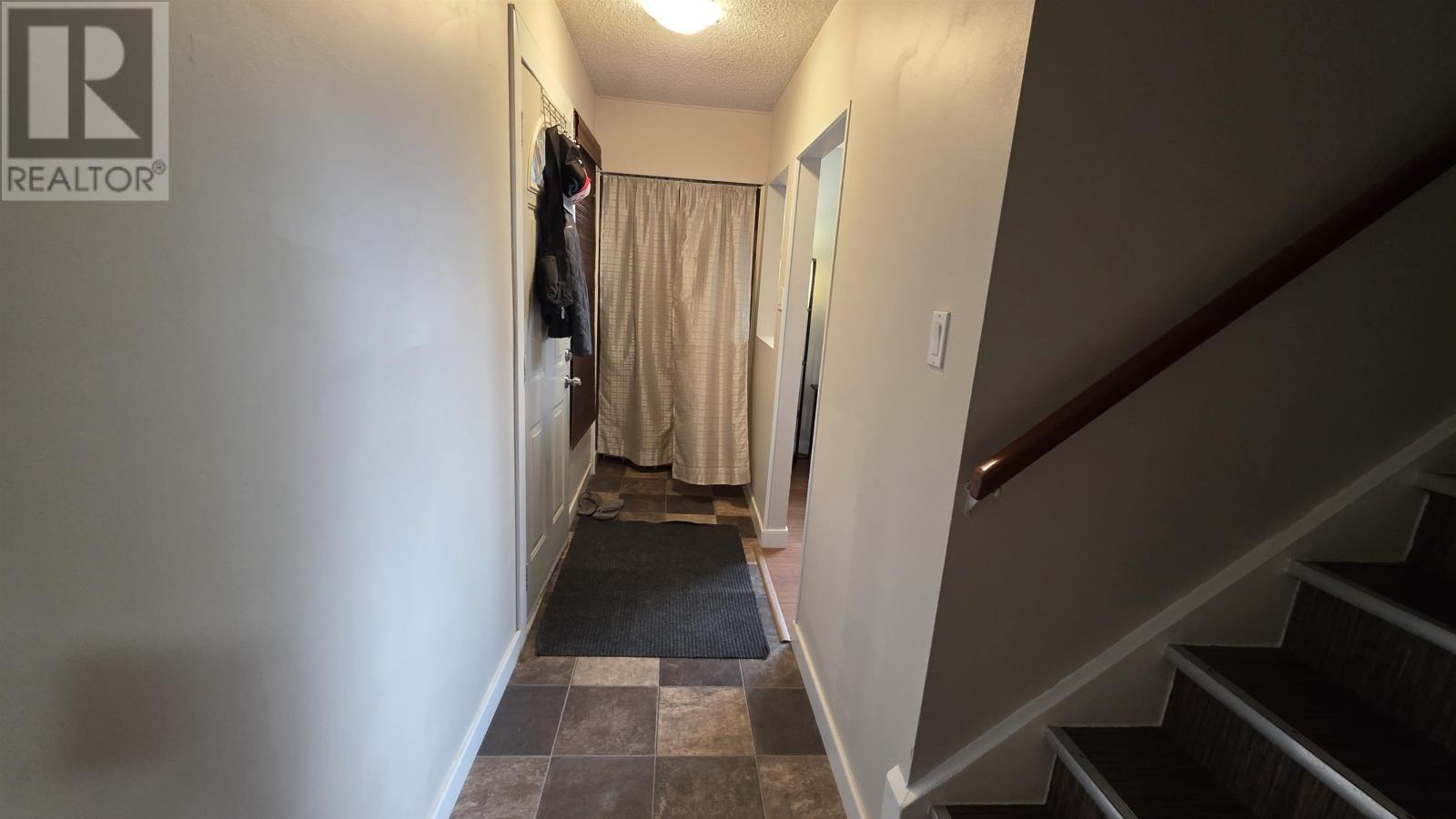 12 Drewry DR - 29