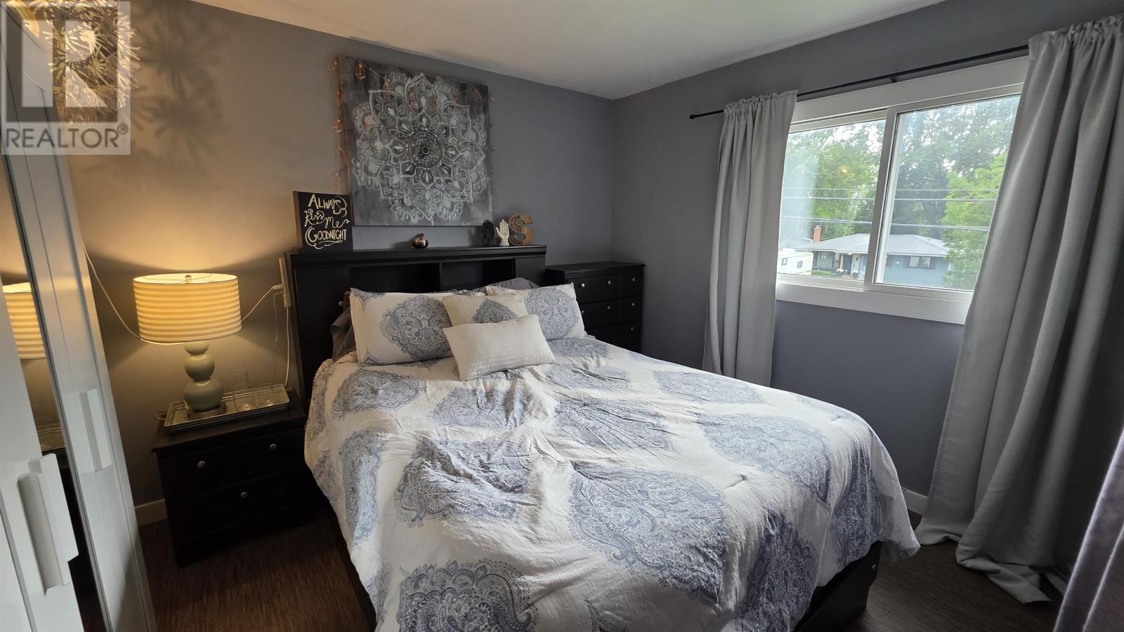 12 Drewry DR - 37