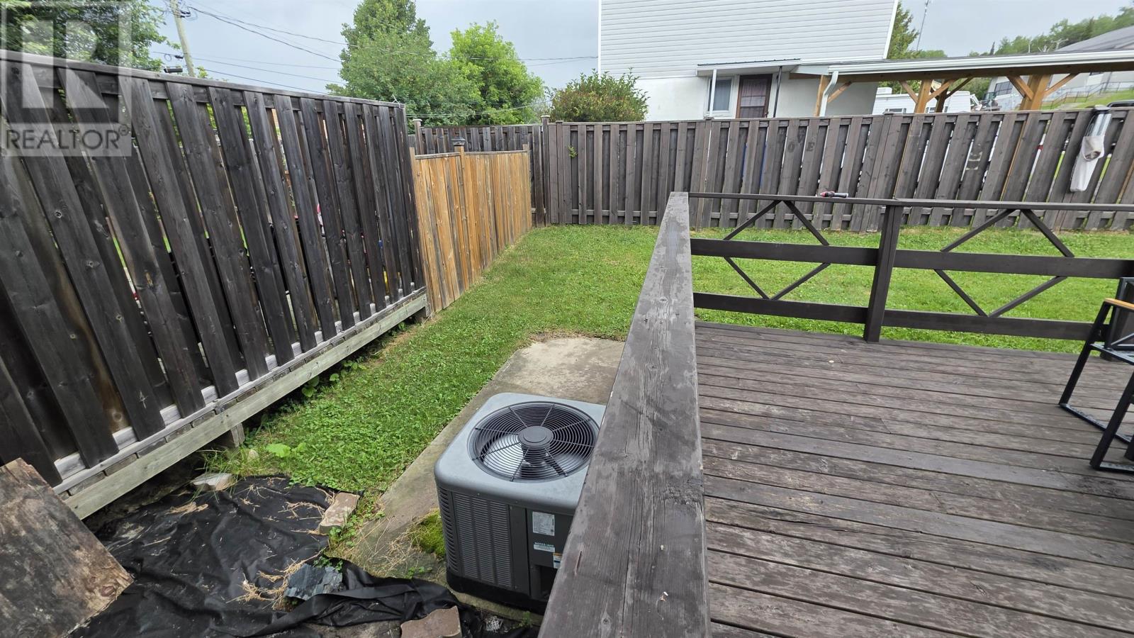 12 Drewry DR - 46