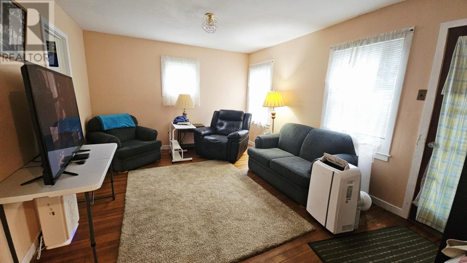 1414 Gore ST W - 2