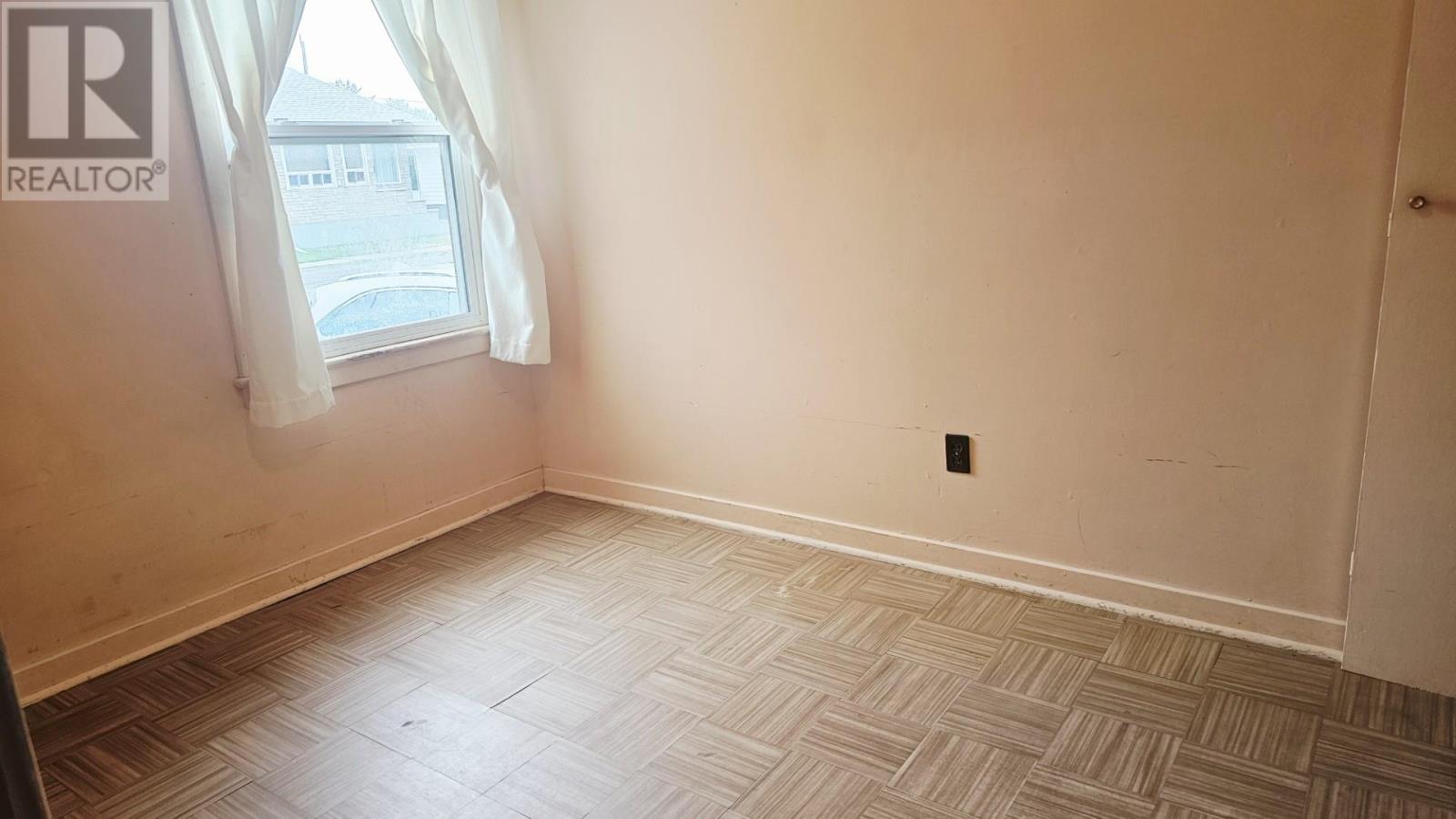 1414 Gore ST W - Image 5