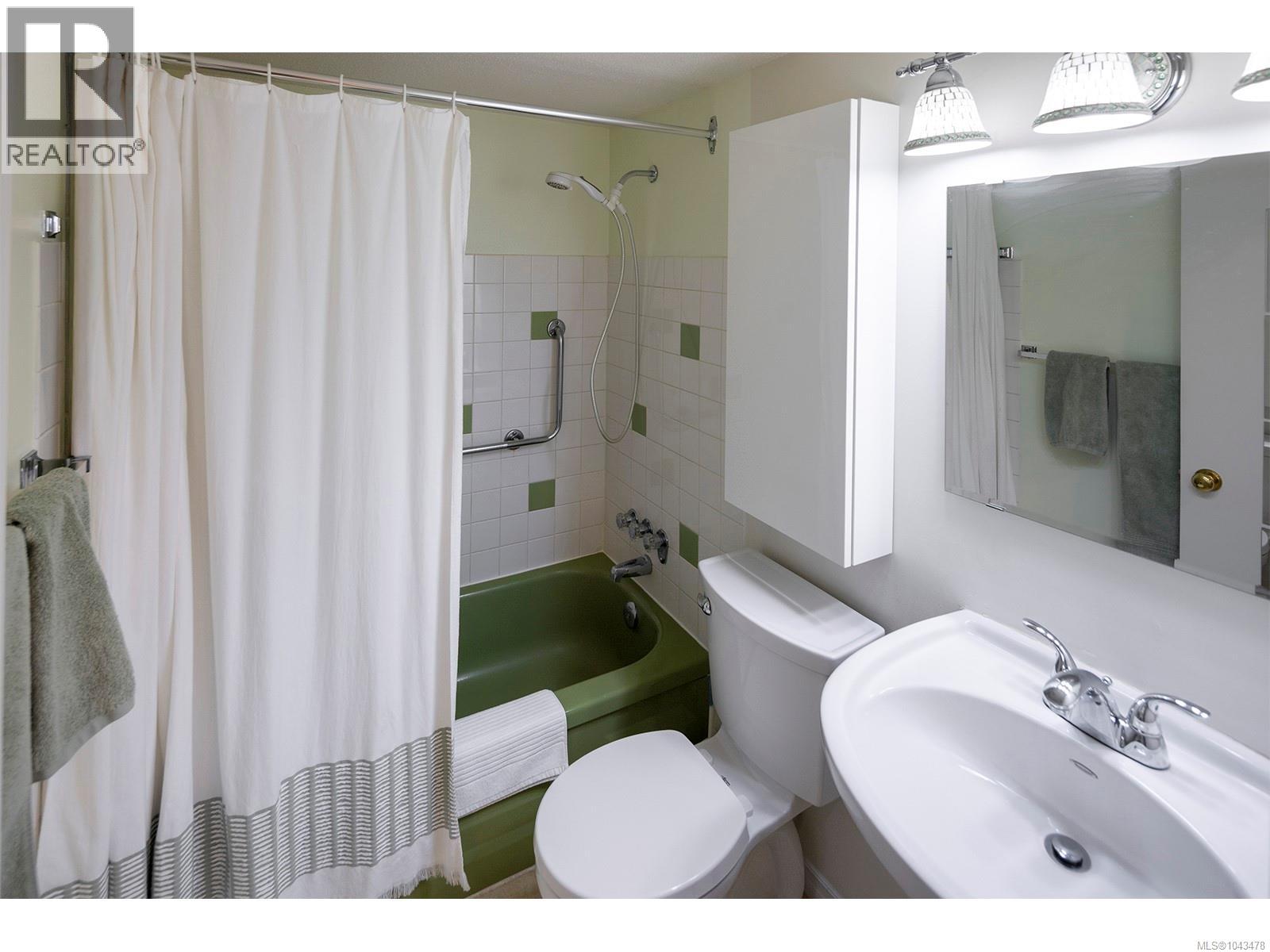 #307 2095 Oak Bay Ave - 13