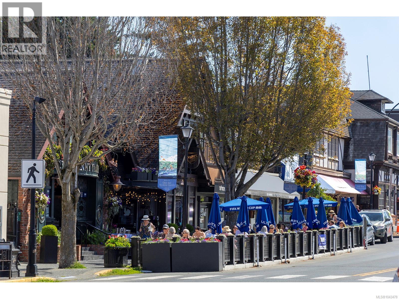 #307 2095 Oak Bay Ave - 18