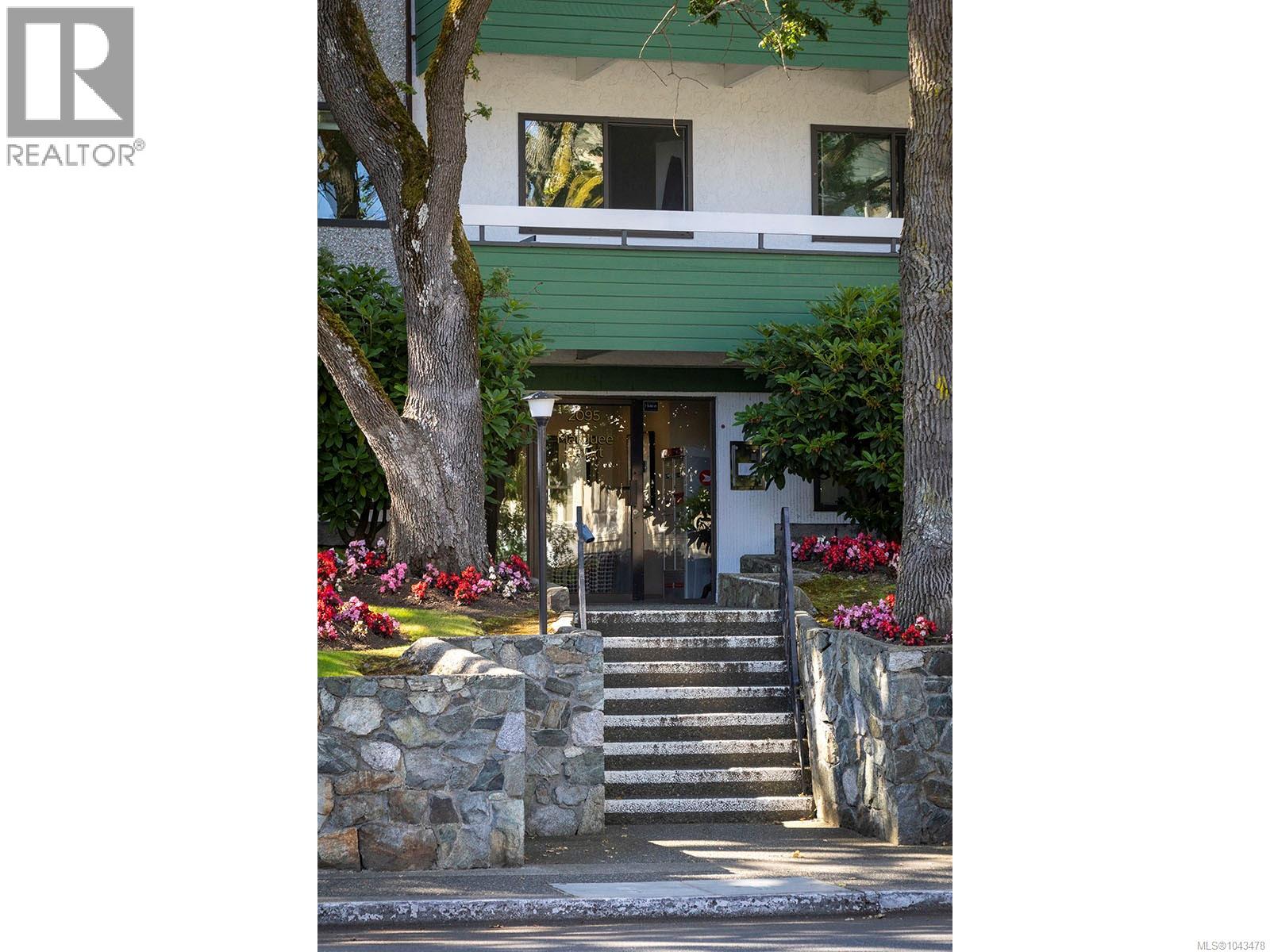 #307 2095 Oak Bay Ave - 23