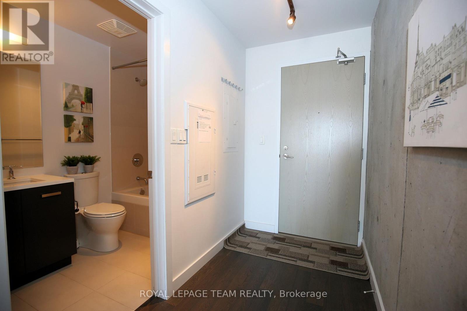 1 Bath House for Rent in Ottawa – 1313 – 224 LYON STREET, Ottawa – MLS# X13595082 - Image 9