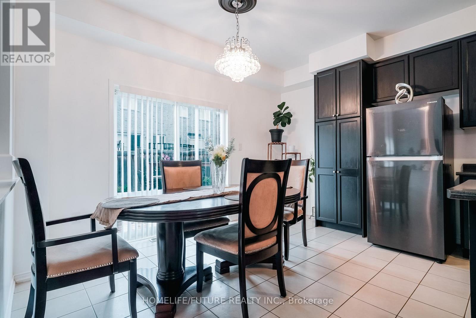 14 MOSELY CRESCENT - 17