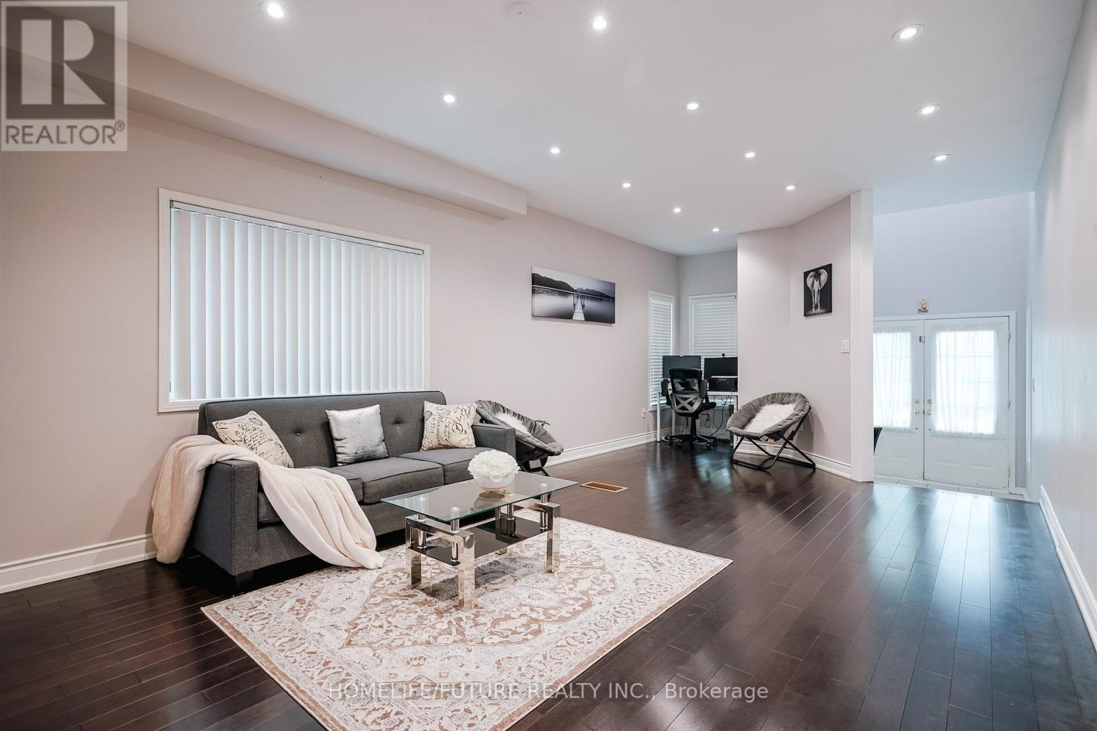 14 MOSELY CRESCENT - 19