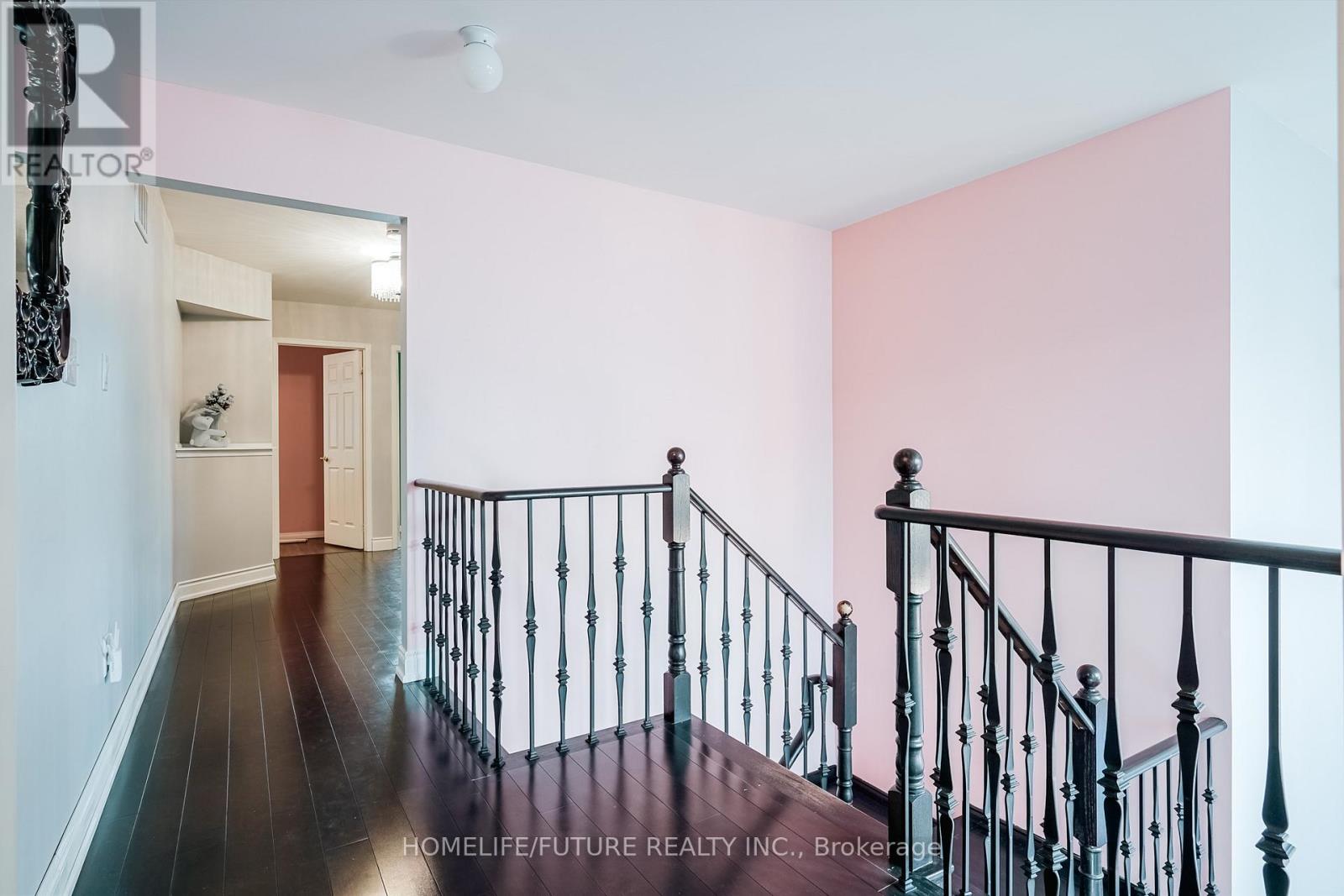 14 MOSELY CRESCENT - 25