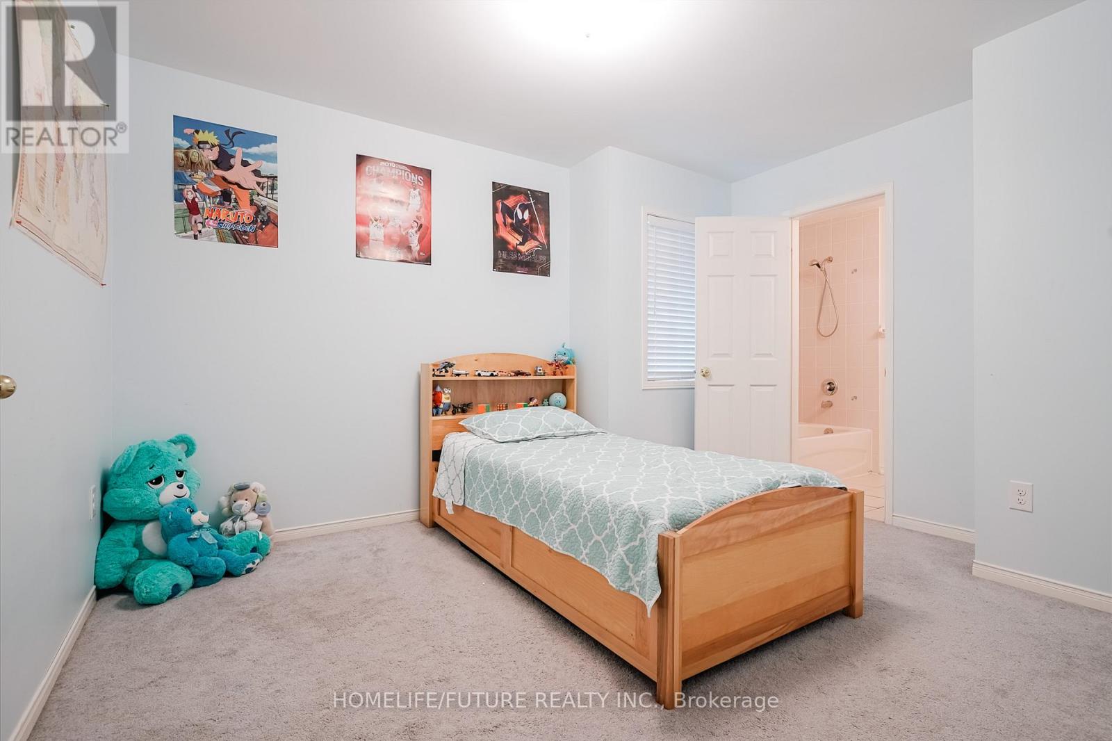 14 MOSELY CRESCENT - 26