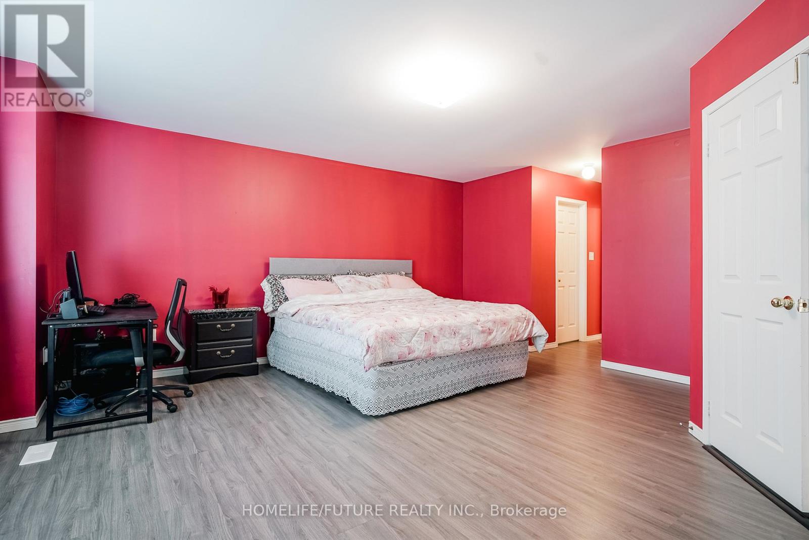 14 MOSELY CRESCENT - 36