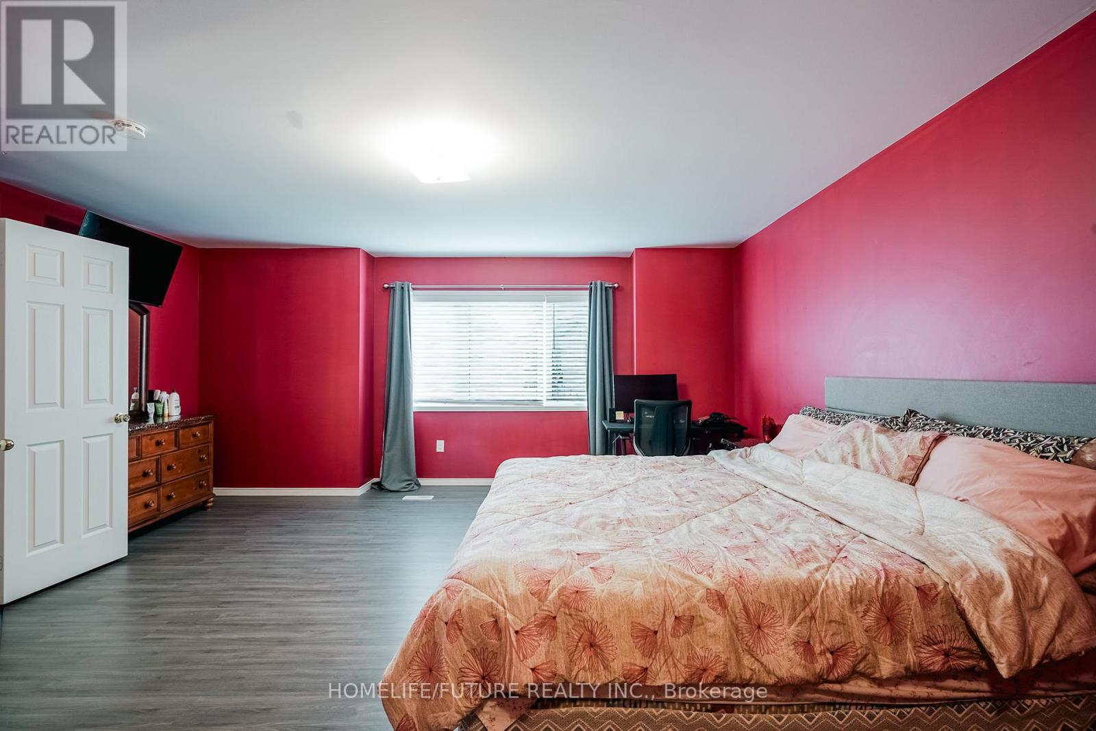14 MOSELY CRESCENT - 38
