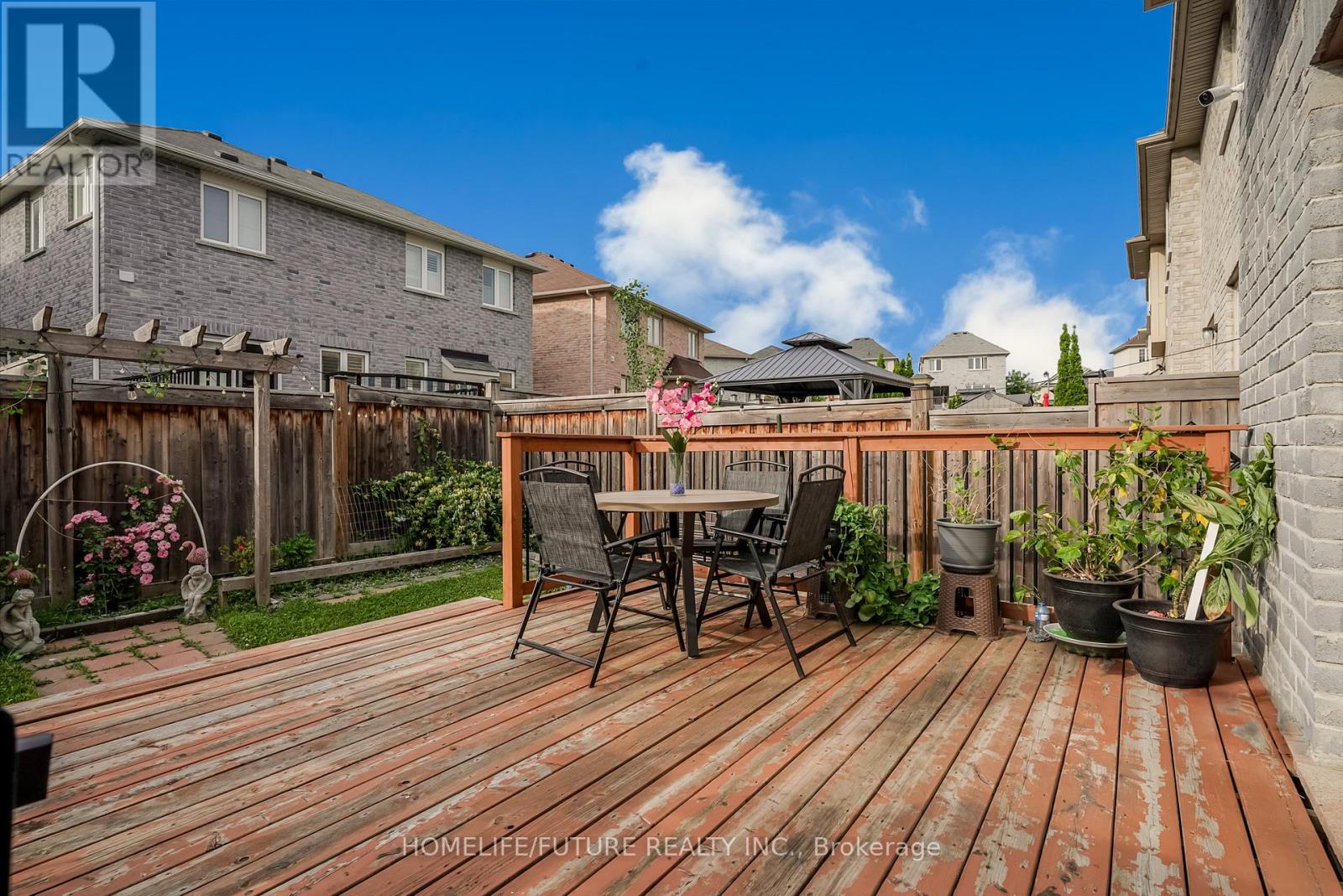 14 MOSELY CRESCENT - 48