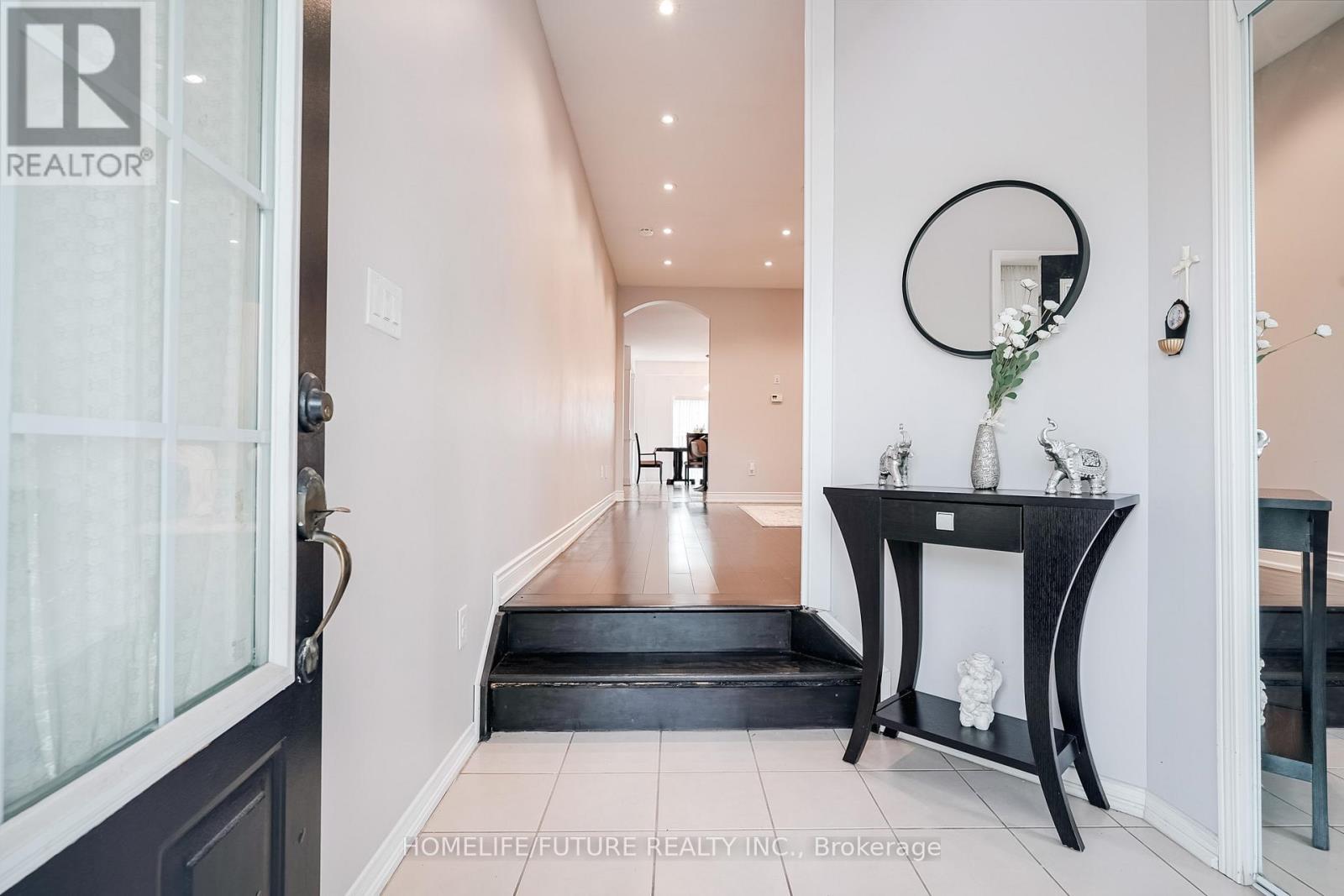 14 MOSELY CRESCENT - 6