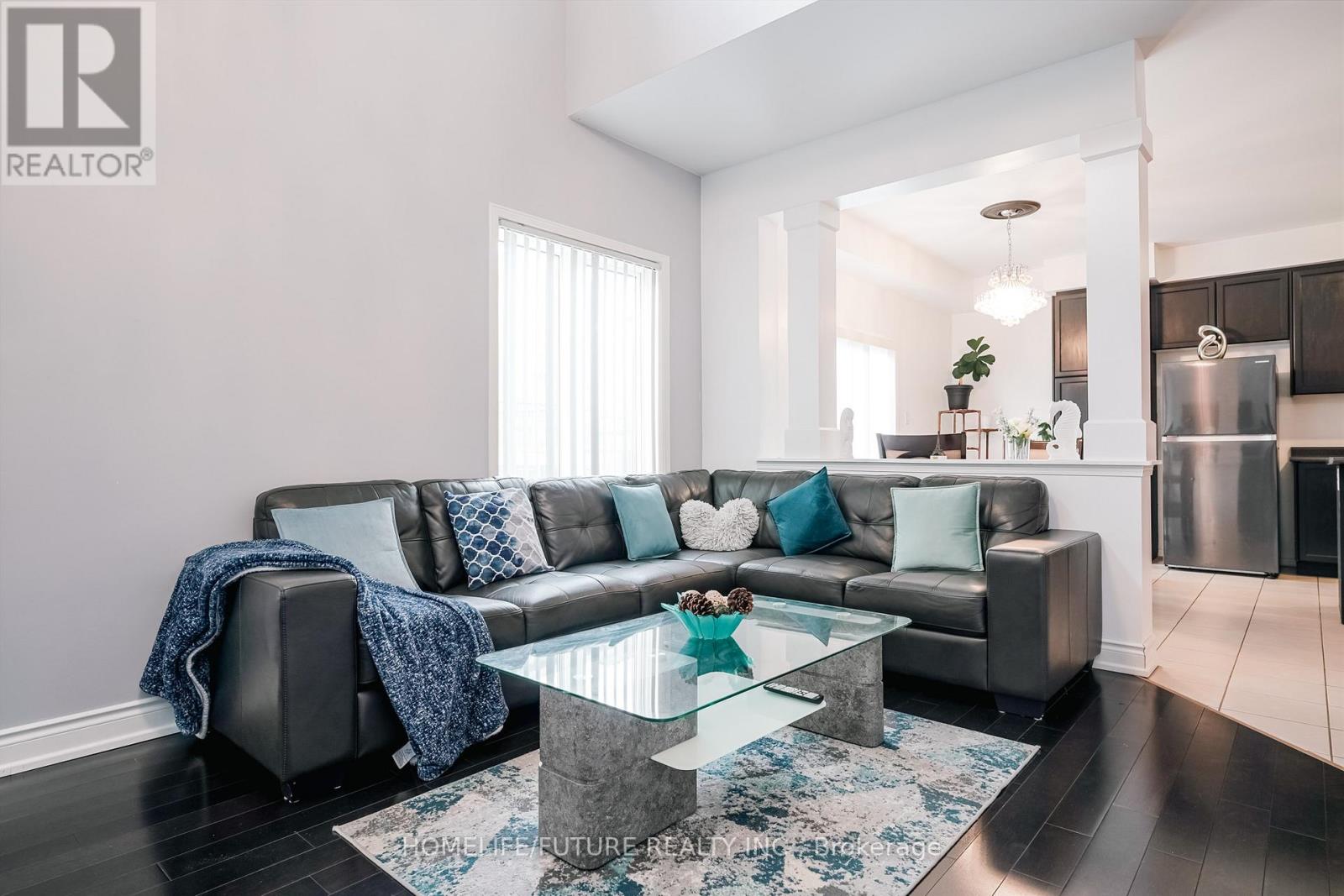 14 MOSELY CRESCENT - 8