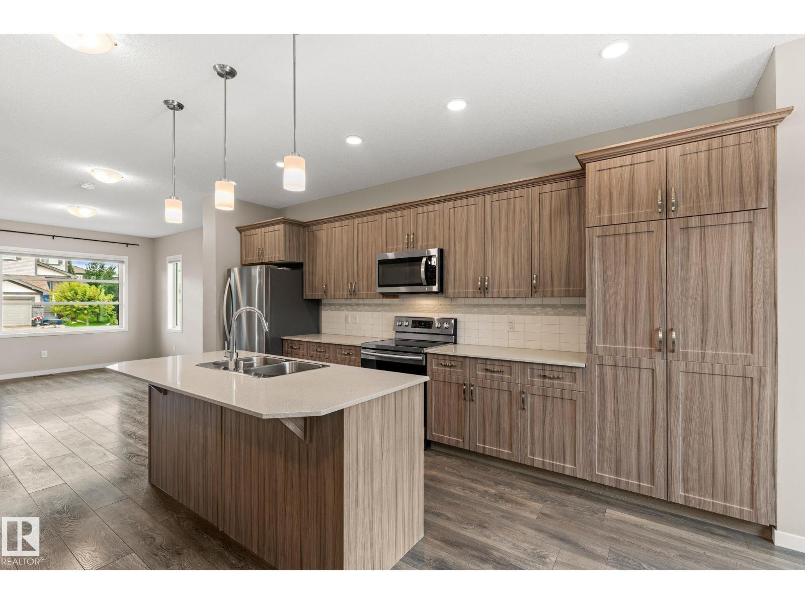 17159 49 ST NW - 11