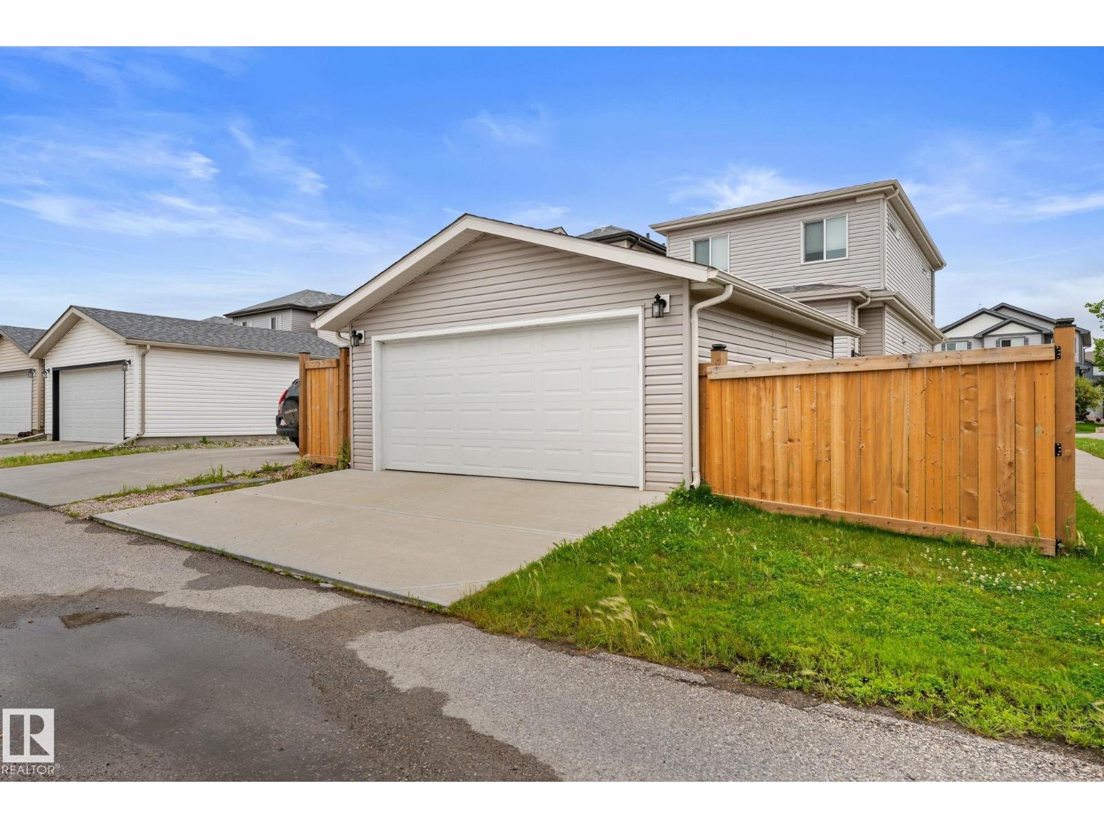 17159 49 ST NW - 34
