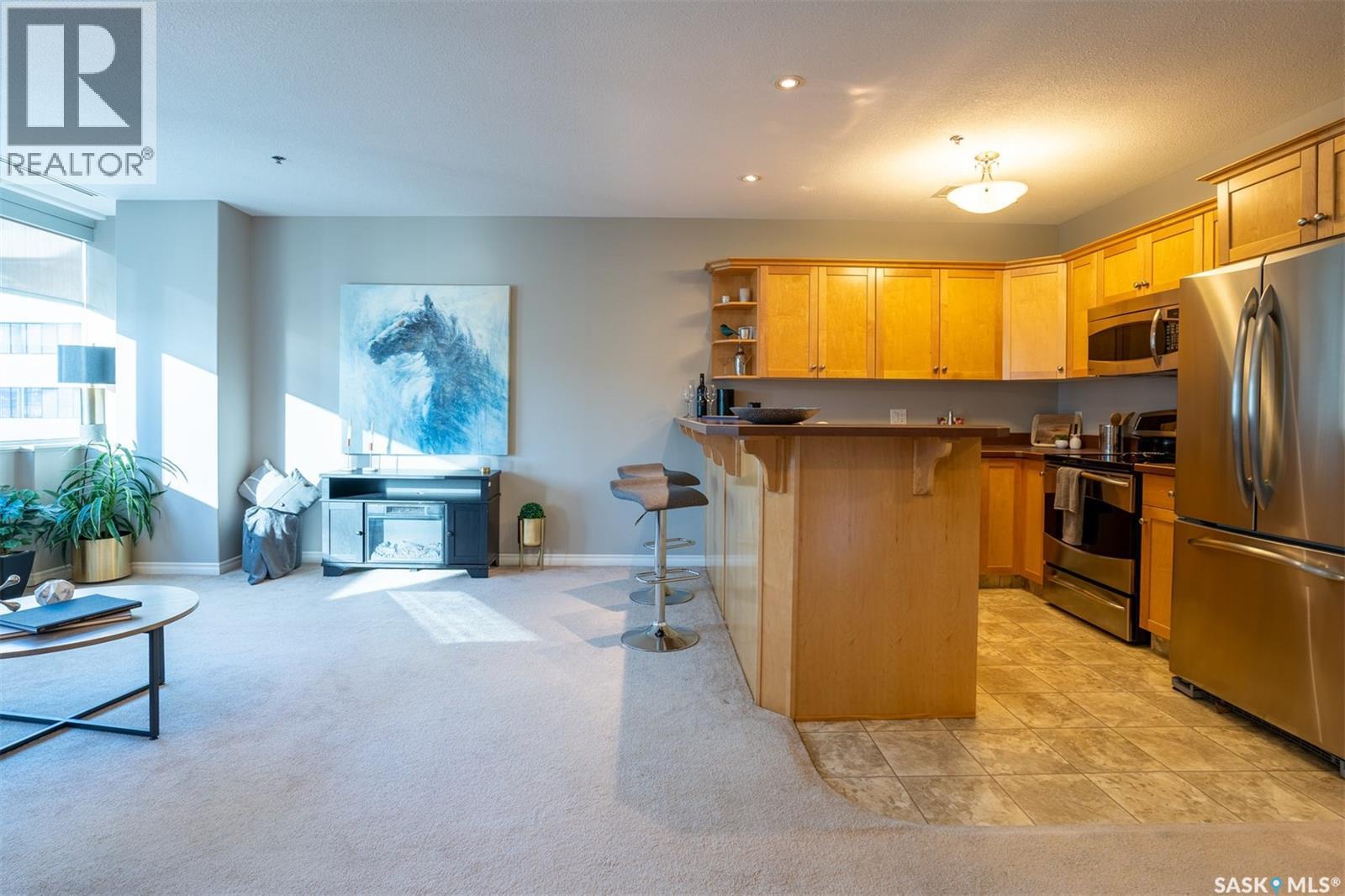 #1002 1914 Hamilton STREET - 6