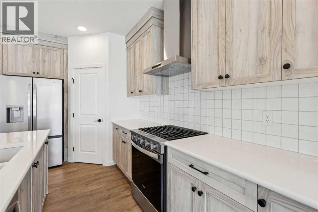 1030 Bayview Crescent SW - 17
