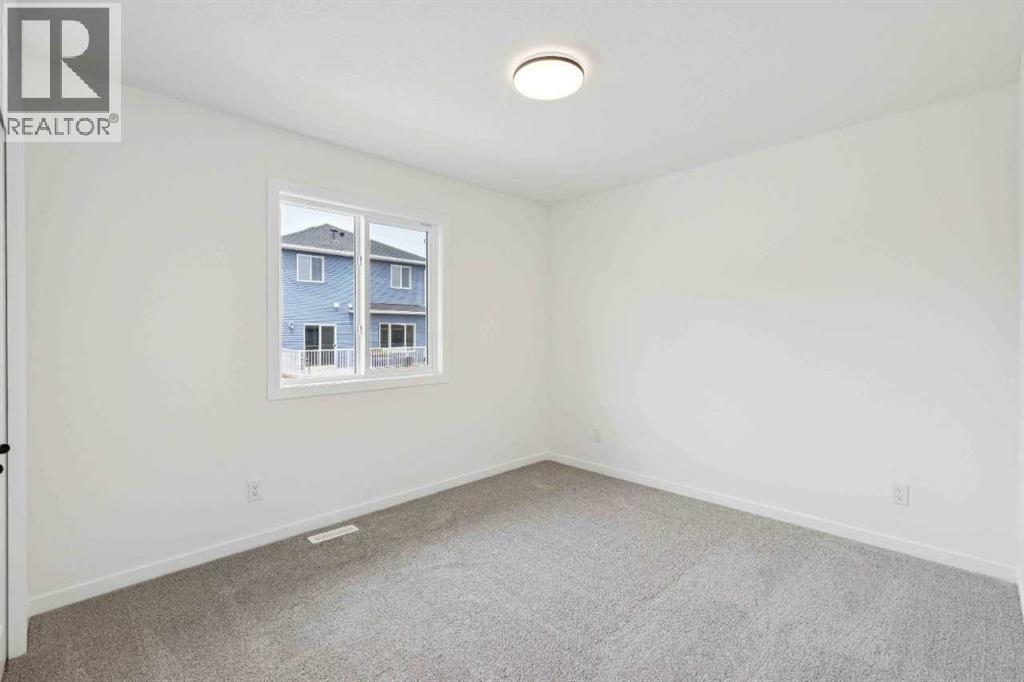 1030 Bayview Crescent SW - 23