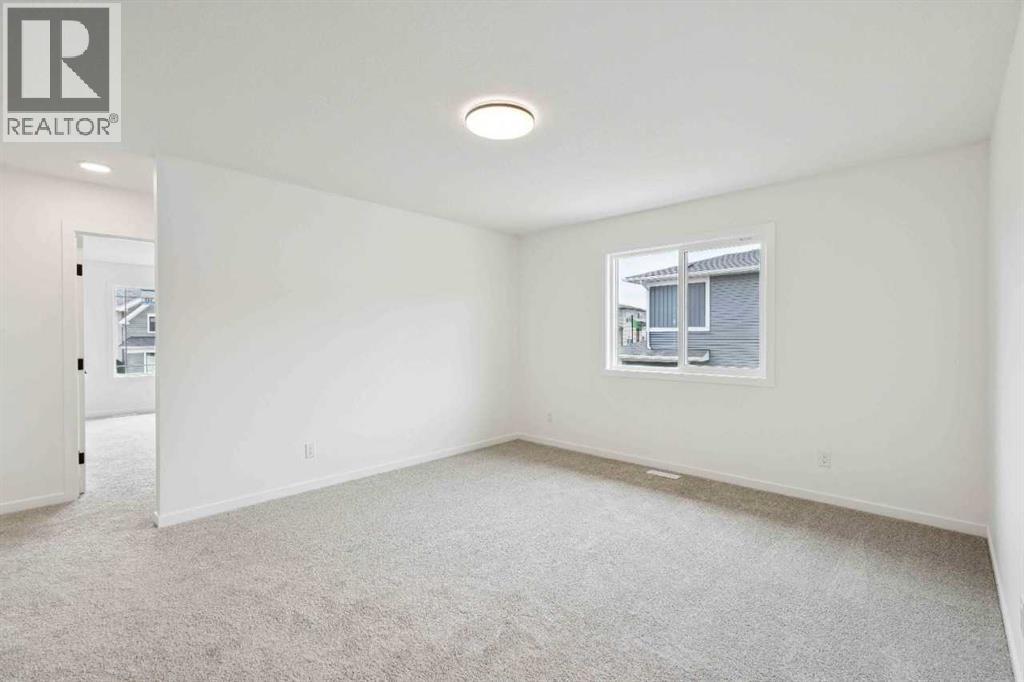 1030 Bayview Crescent SW - 27