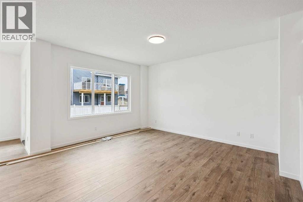 1030 Bayview Crescent SW - 9