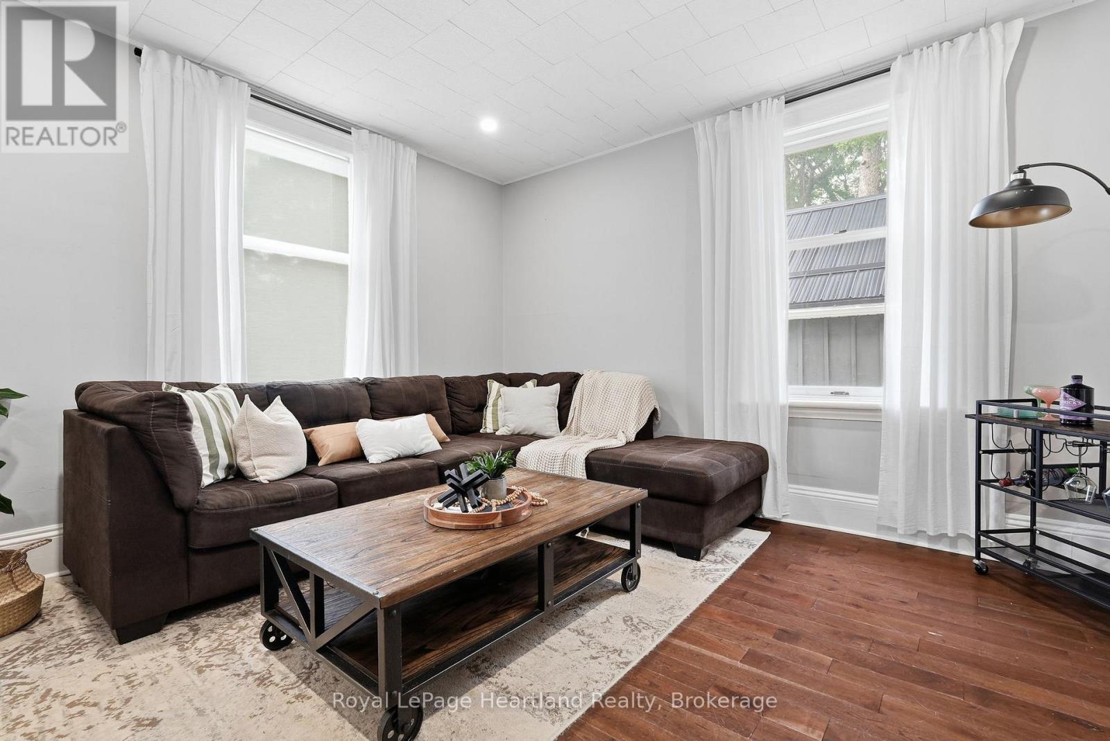 504 MAPLE STREET - 10