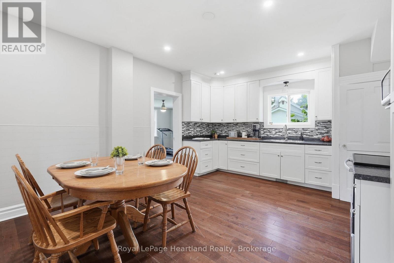 504 MAPLE STREET - 12