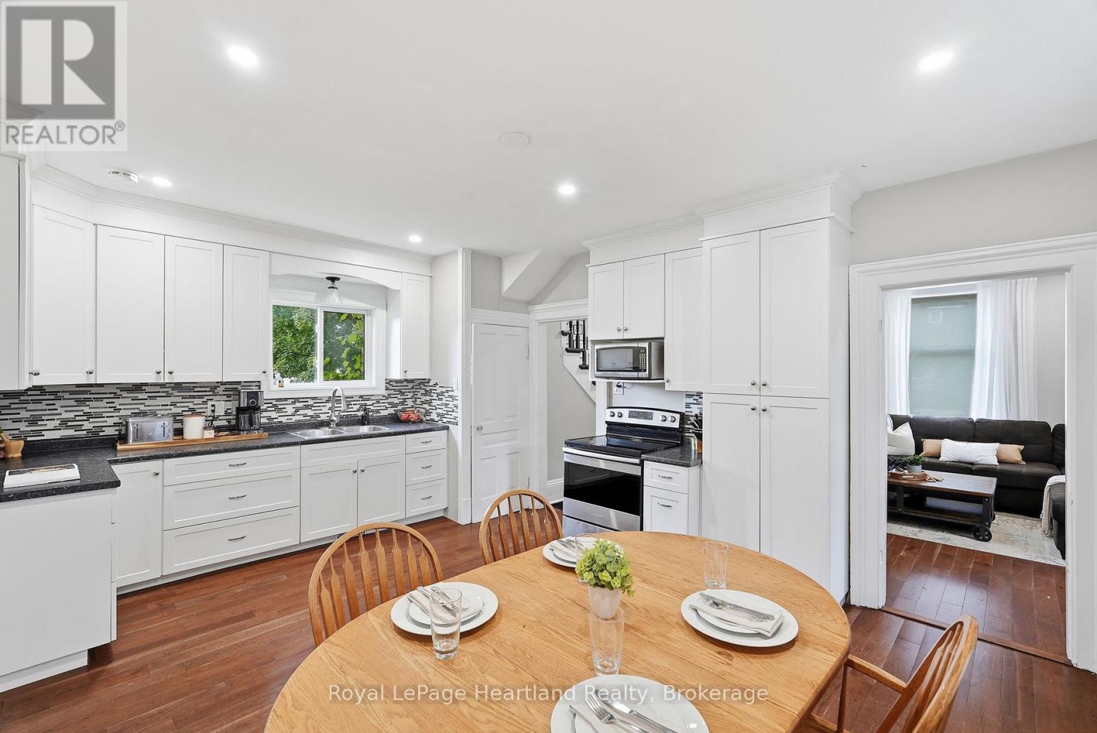 504 MAPLE STREET - 13