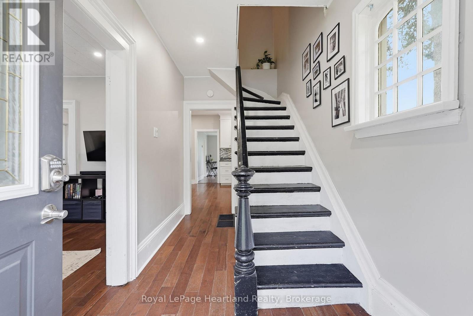 504 MAPLE STREET - 24