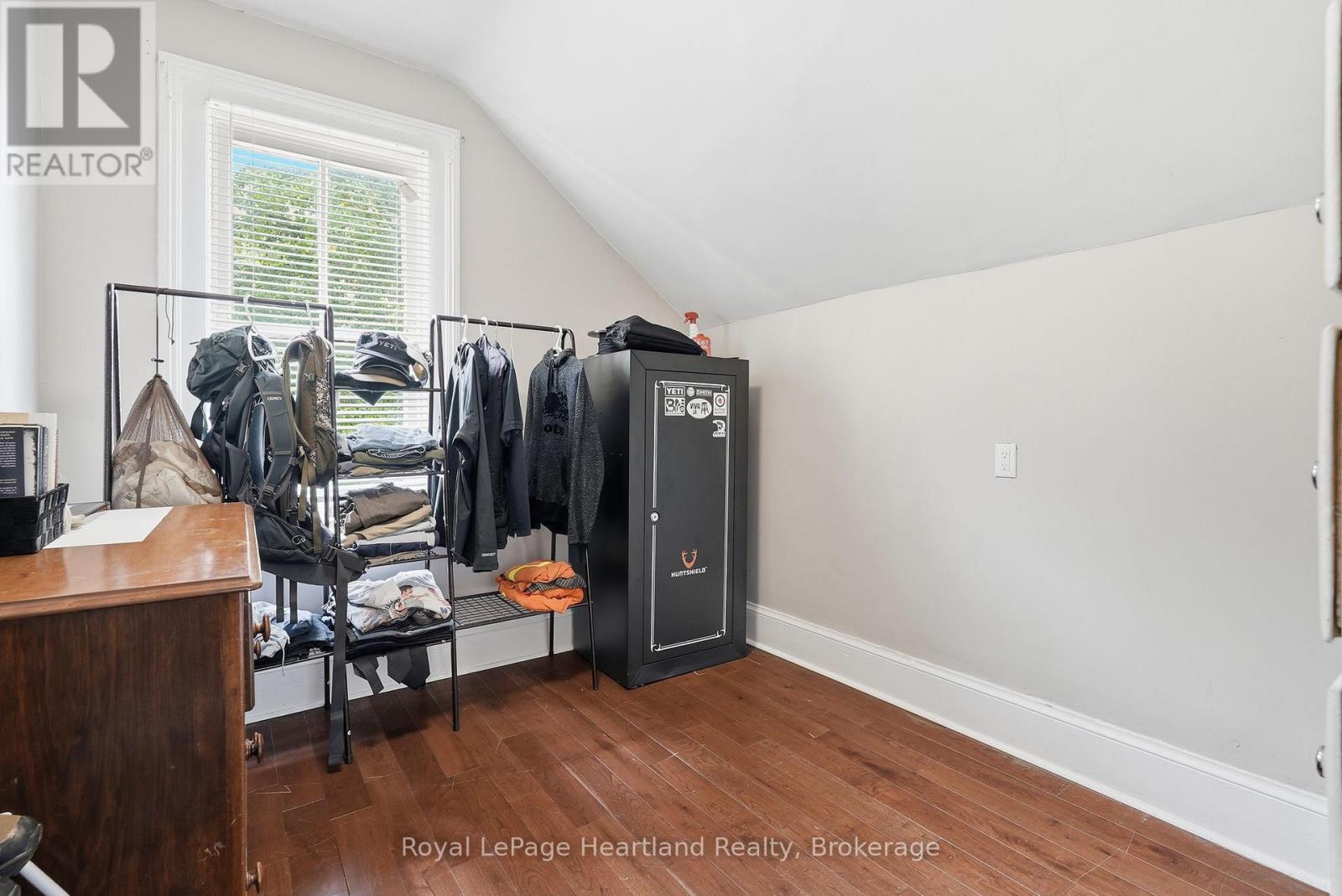 504 MAPLE STREET - 27