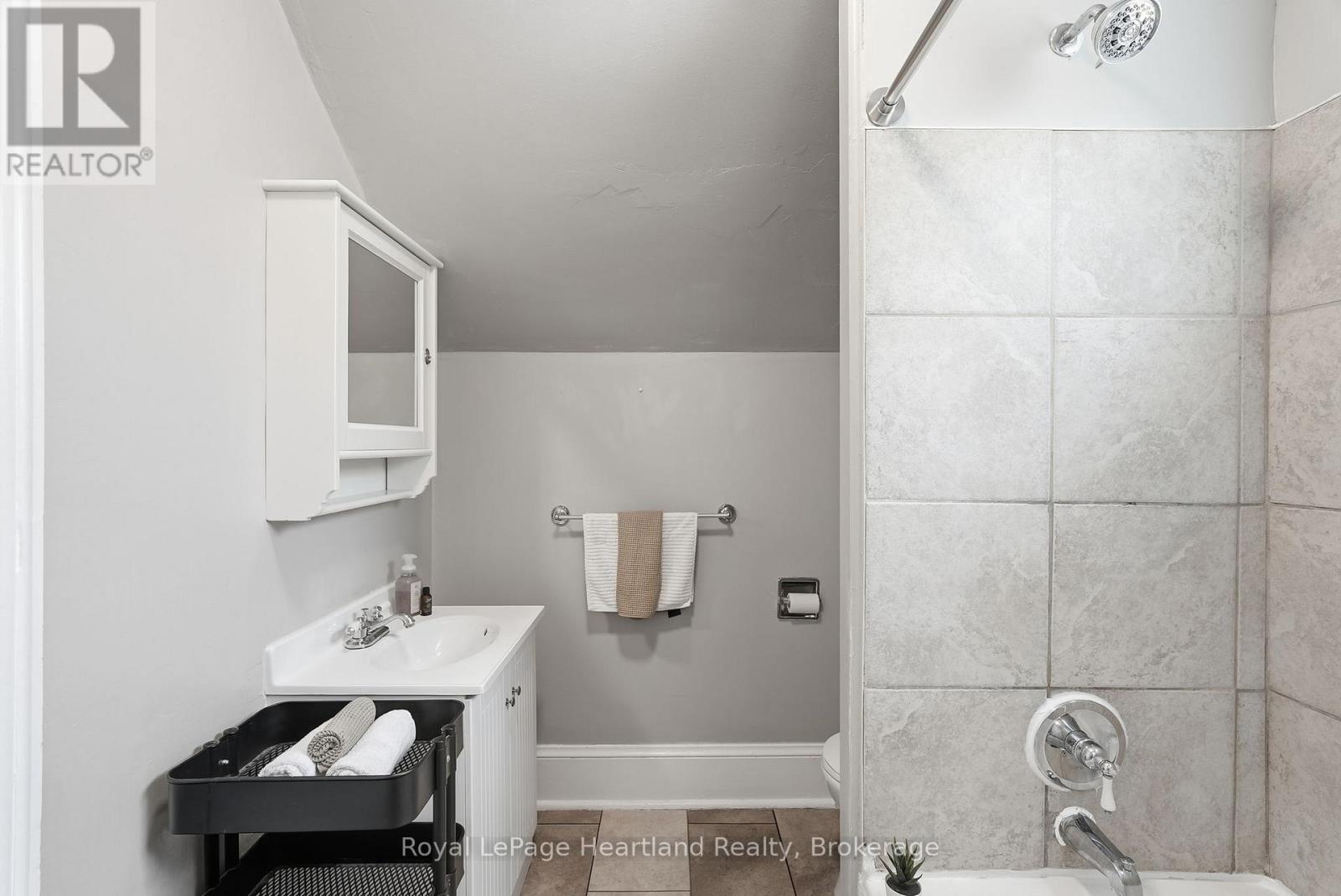 504 MAPLE STREET - 28