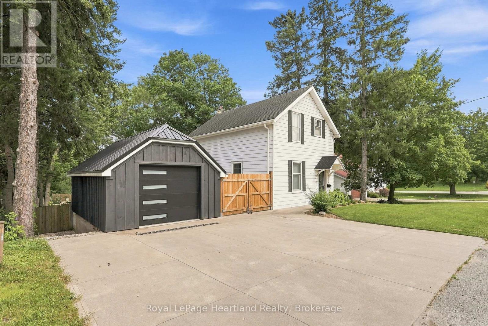 504 MAPLE STREET - 39
