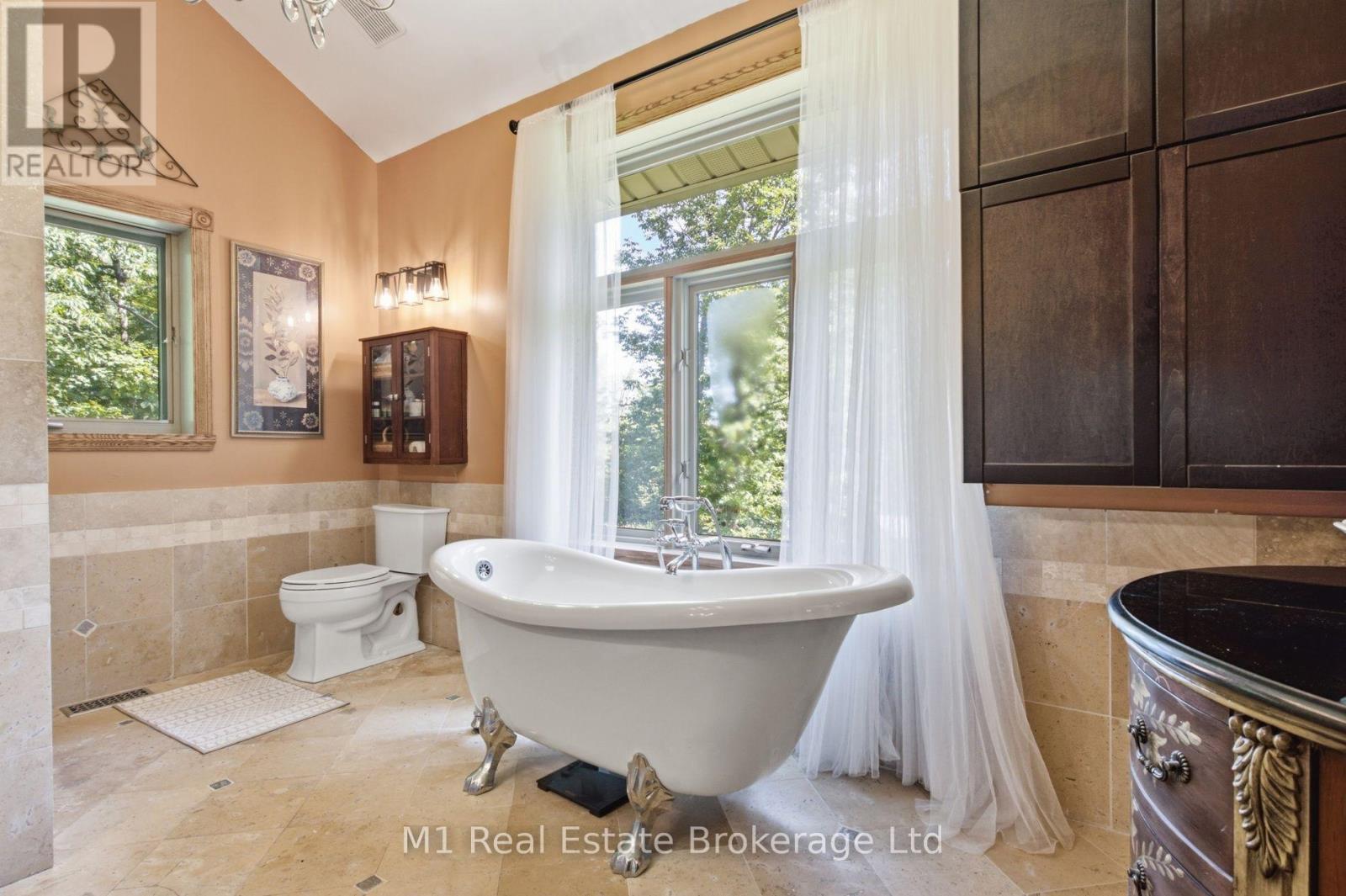 142631 35 ROAD - Image 13
