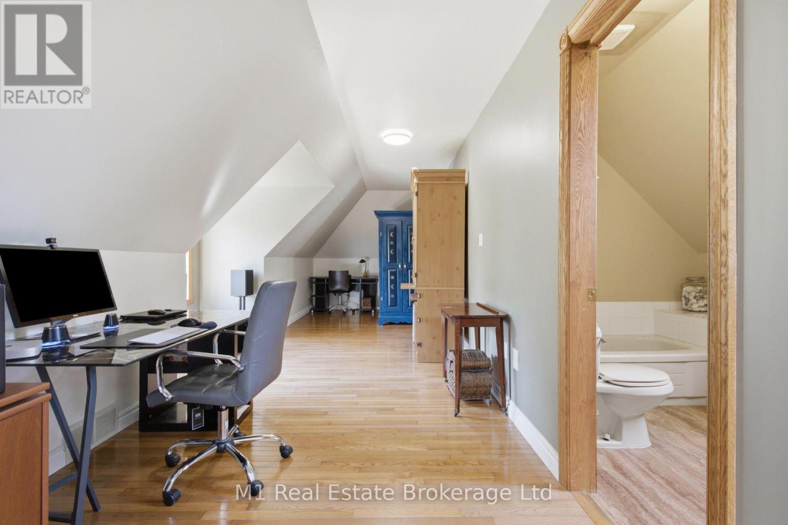 142631 35 ROAD - Image 18