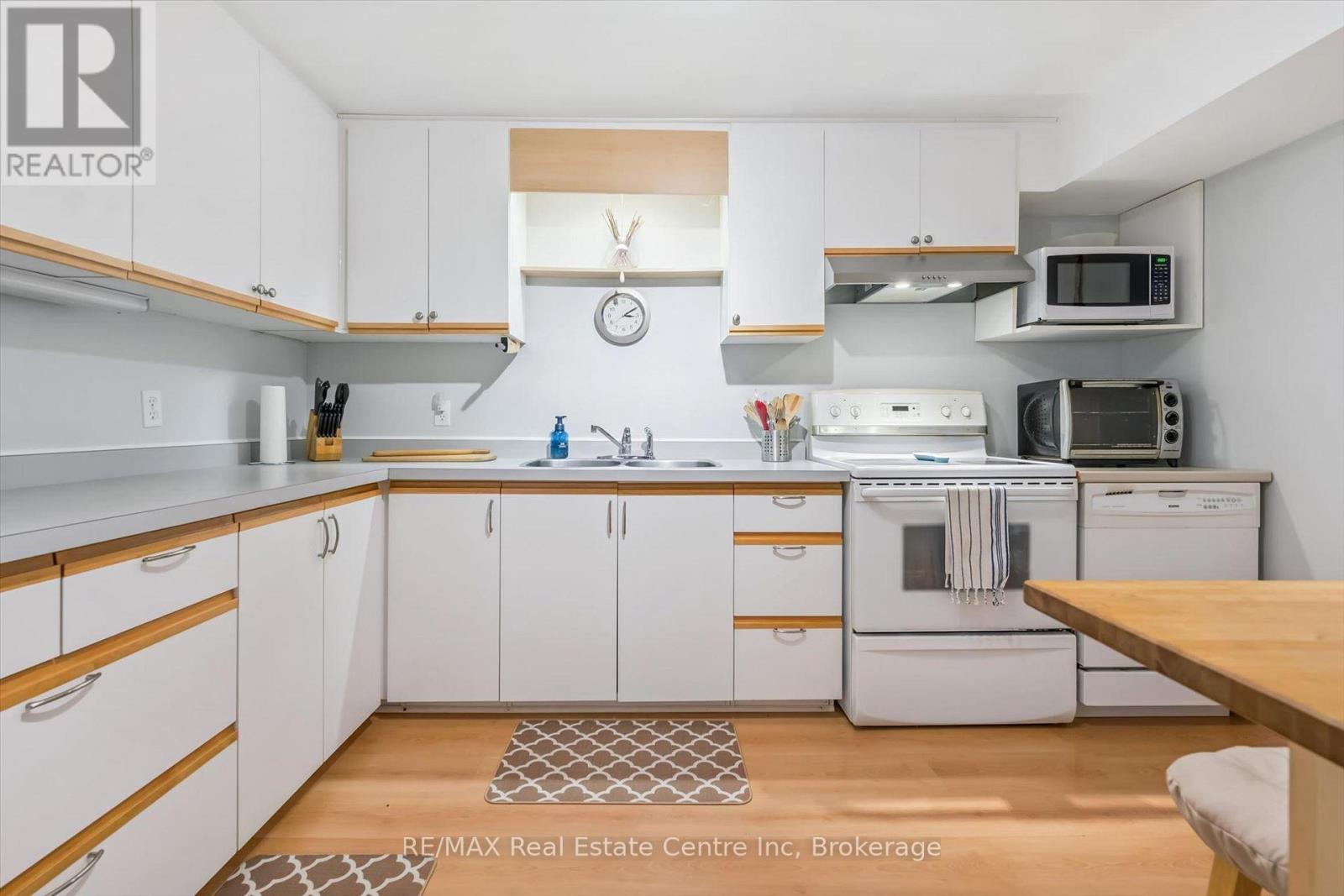 339 DANIEL CRESCENT - 25
