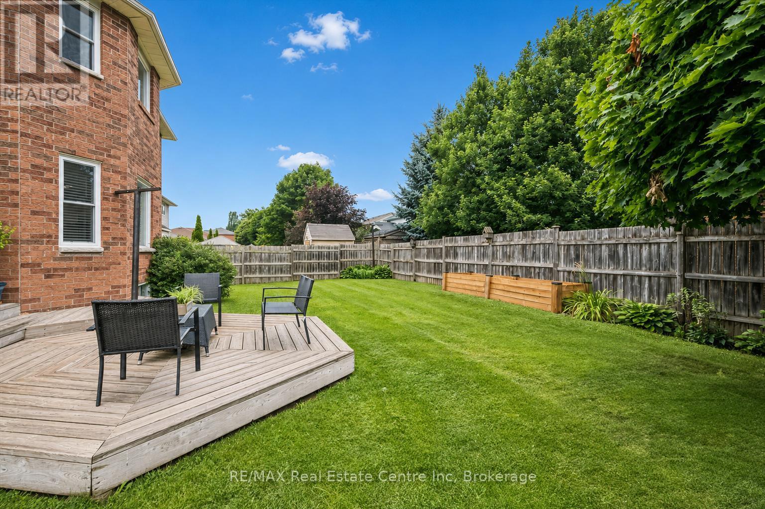 339 DANIEL CRESCENT - 30