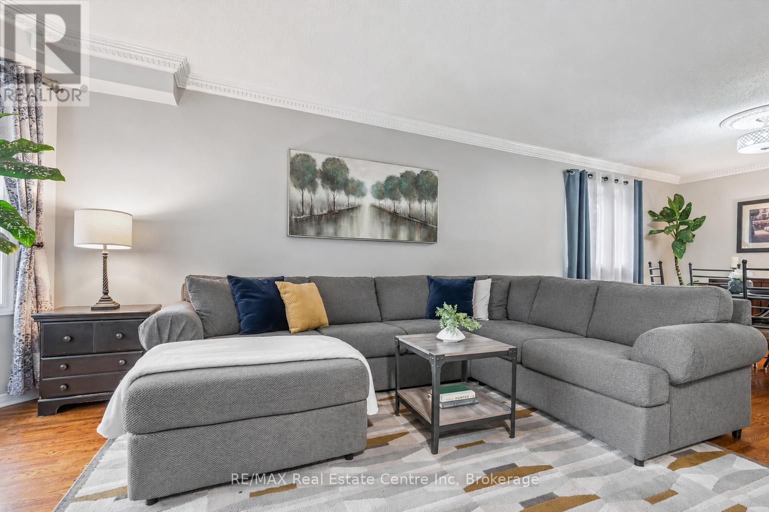 339 DANIEL CRESCENT - 4