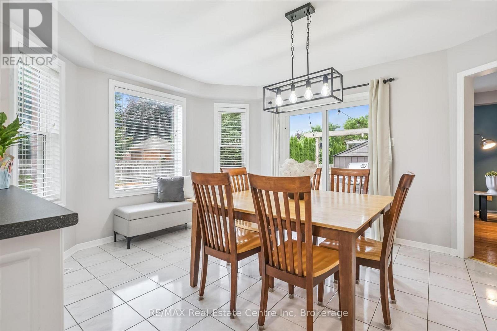 339 DANIEL CRESCENT - 9