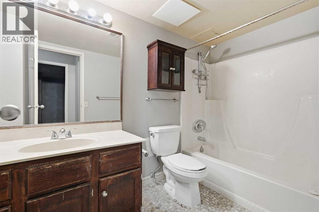 #406 145 Point Drive NW - 20