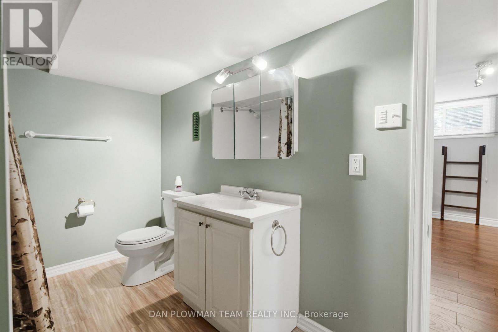 211 LIBERTY STREET N - 36