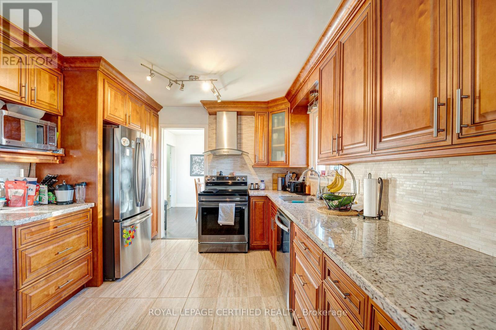 22186 KENNEDY ROAD - 14