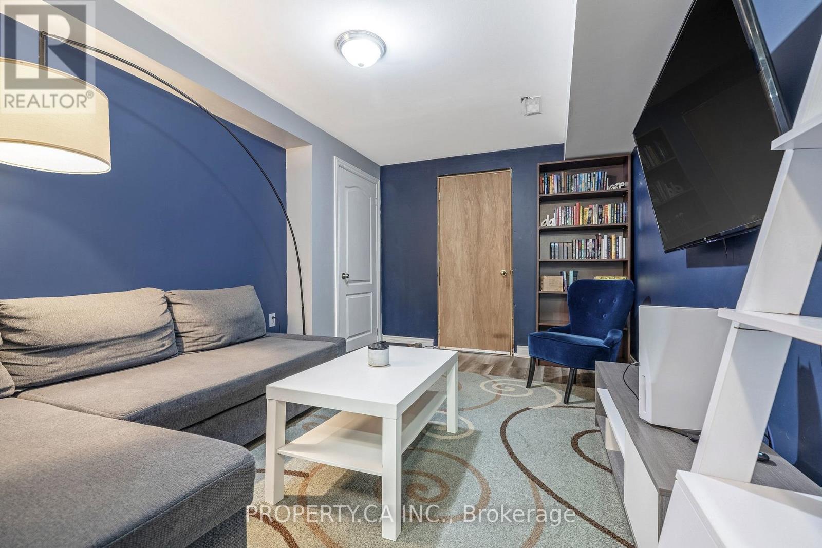 211 MCLAUGHLIN AVENUE - 21