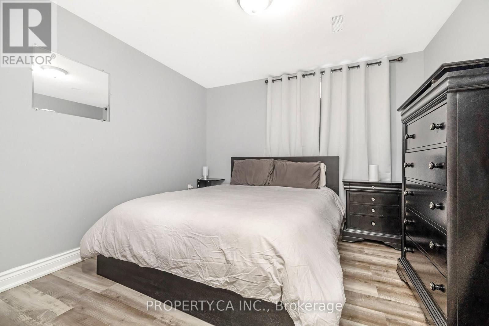 211 MCLAUGHLIN AVENUE - 25