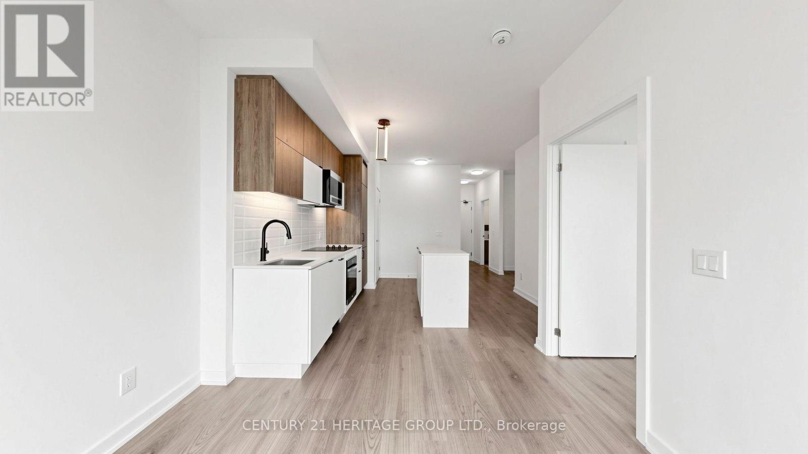 #718 8888 YONGE STREET - 14