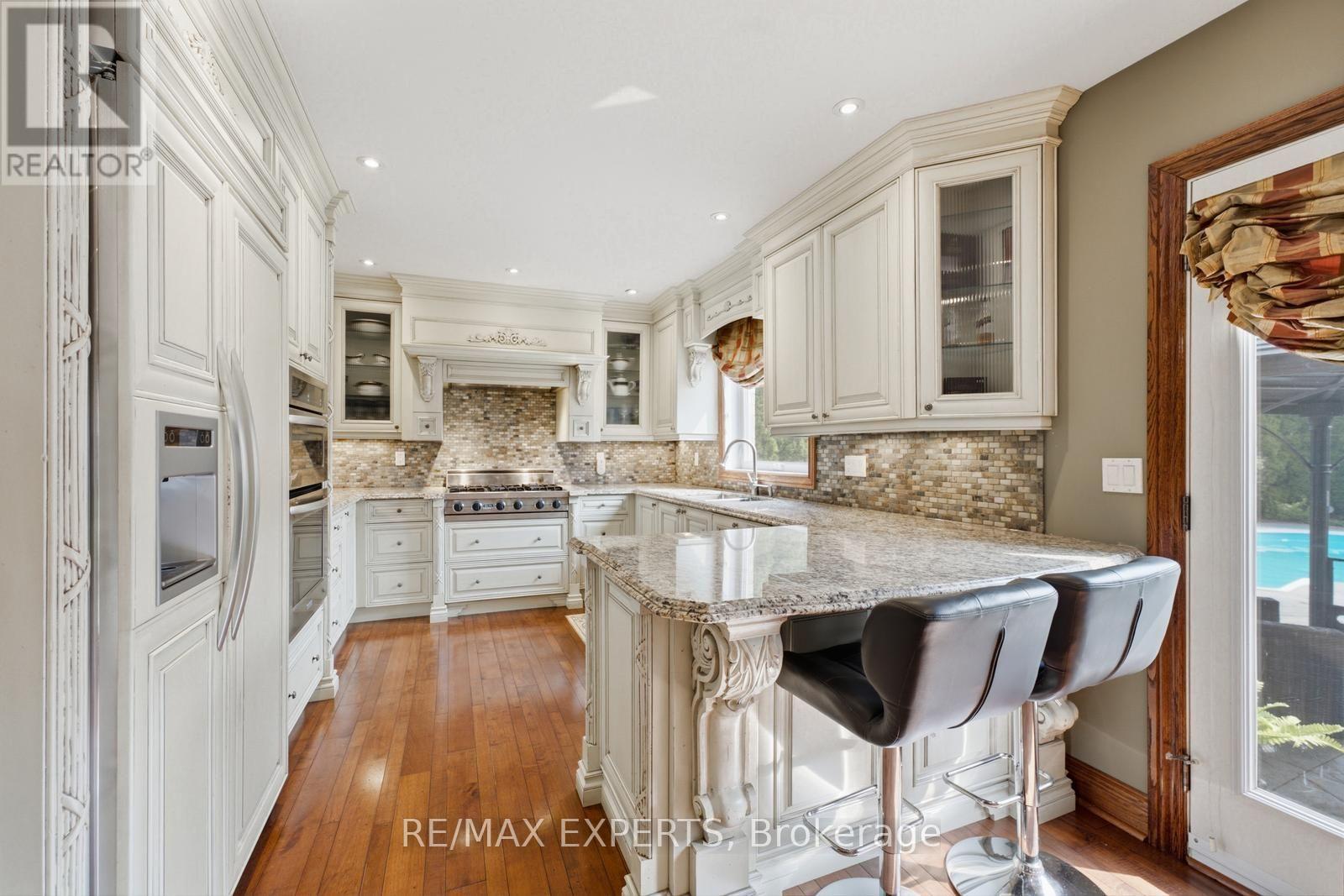 215 VELMAR DRIVE - Image 15